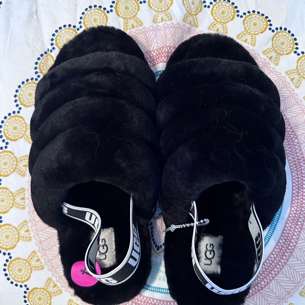 big Girls UGG slipper slides 4